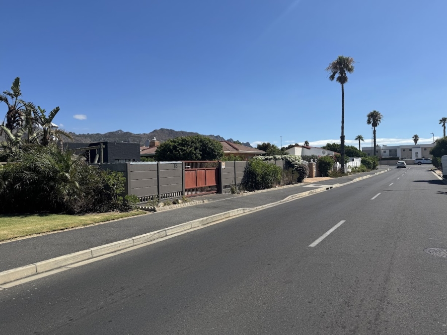 To Let 1 Bedroom Property for Rent in Gordons Bay Central Western Cape